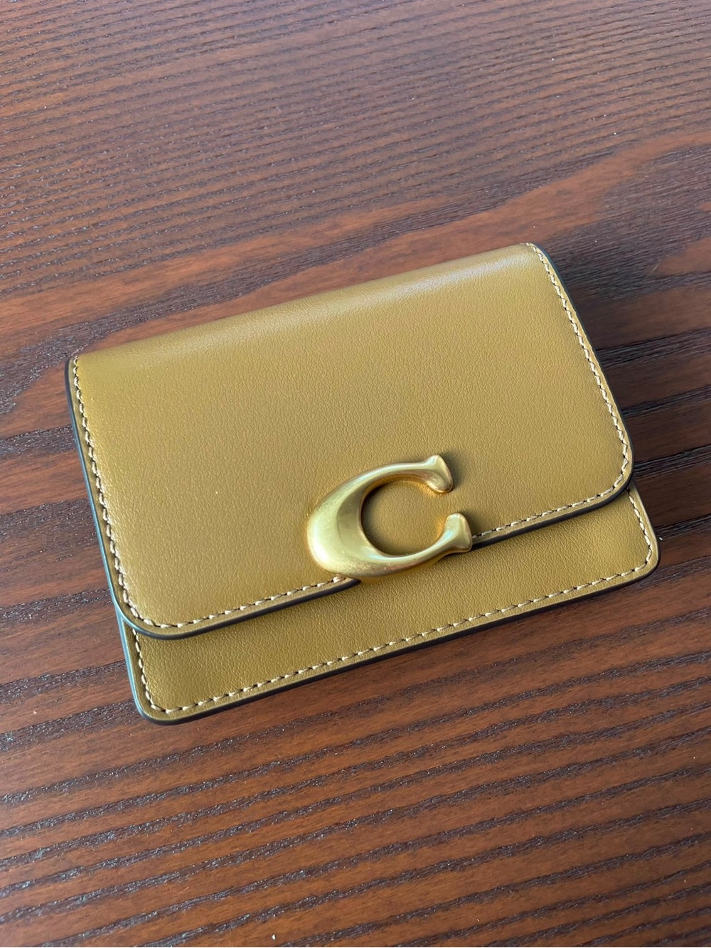 Coach Bandit Card Case in Muted Olive EUC